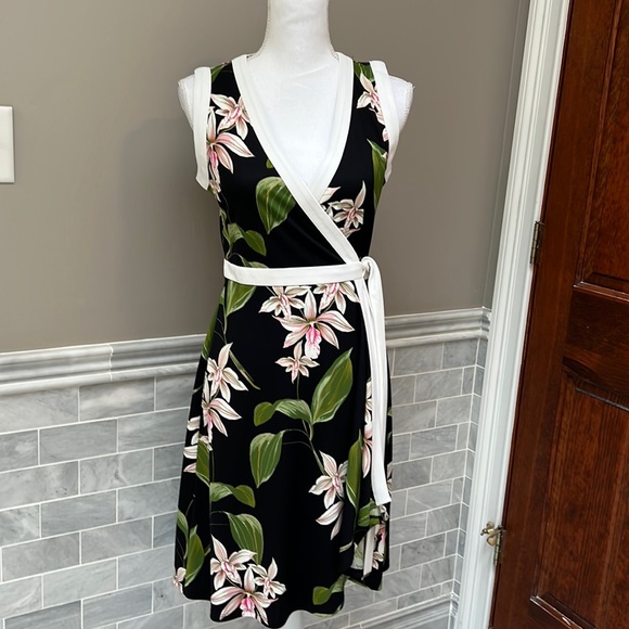 Tommy Hilfiger Dresses & Skirts - ⭐️⭐️⭐️Tommy Hilfiger dress